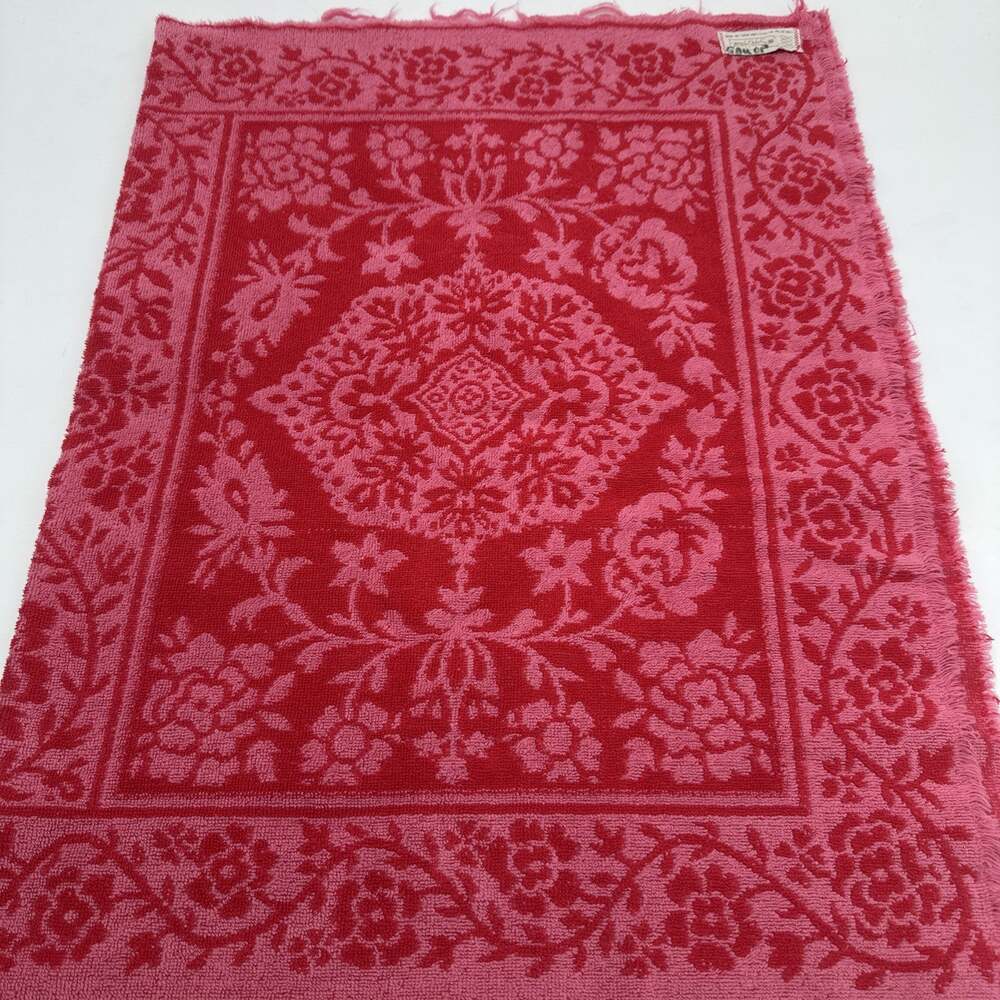 Vintage Style House Sculpted Pink Red Bath Towel